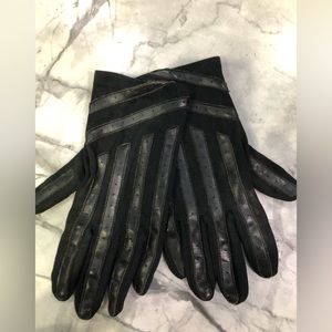 Womens gloves size M/L